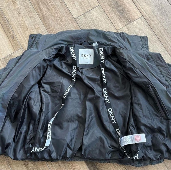 DKNY Charcoal Grey Iridescent Puffer Jacket- Size: Small - Picture 3 of 5